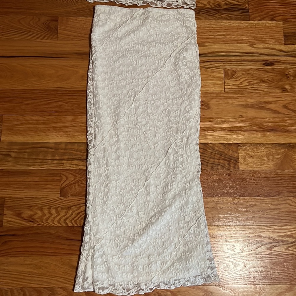 NWOT Bailey rose set - Picture 2 of 9